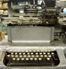 tagmachine2.JPG (41914 bytes)